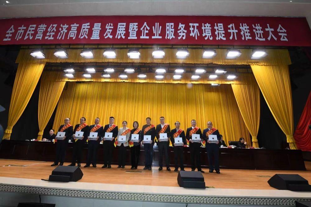 新澳全年免費(fèi)資料大全,實(shí)時說明解析_蘋果款62.330