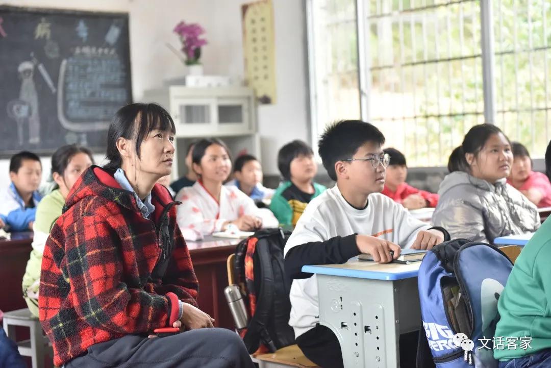 夢想與希望的播種之旅，村中支教那些年最新章節(jié)