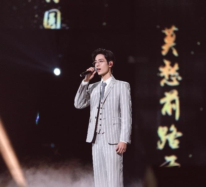 肖戰(zhàn)演繹經(jīng)典詠流傳最新演繹，傳承古典韻味之美