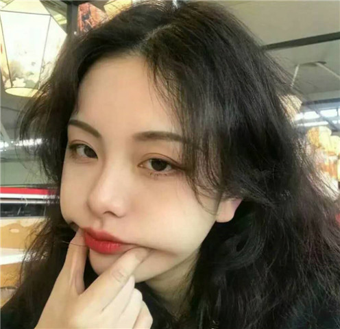 QQ最新個性網(wǎng)女生頭像，時尚與個性的完美融合精選集萃