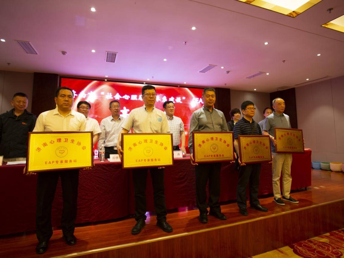 雨花區(qū)成人教育事業(yè)單位推動終身教育，構(gòu)建學習型社區(qū)的最新動態(tài)