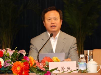 王愛(ài)民最新動(dòng)態(tài)，卓越領(lǐng)導(dǎo)力與個(gè)人成長(zhǎng)的持續(xù)展現(xiàn)